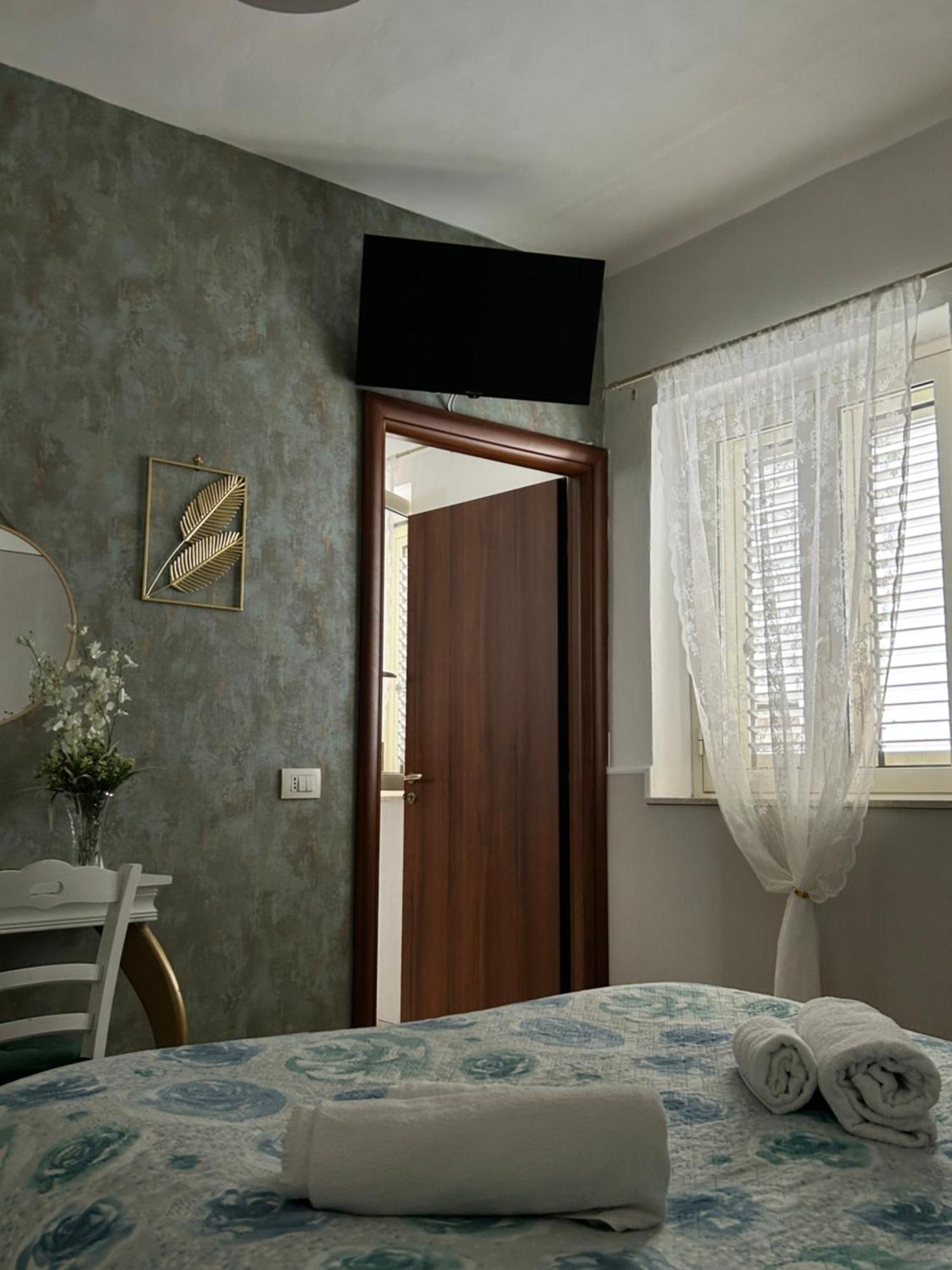 La Finestrella Apartment Giardina Gallotti